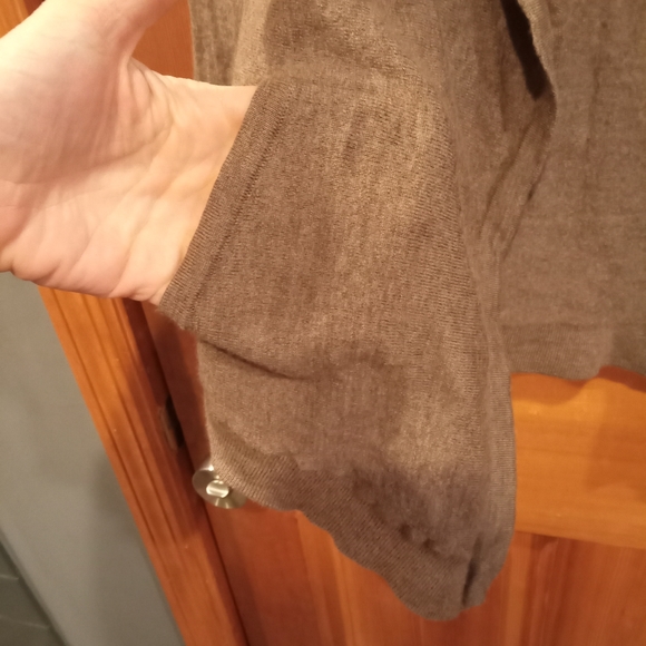 Eddie Bauer 100% wool brownish gray sweater size M - Picture 3 of 5